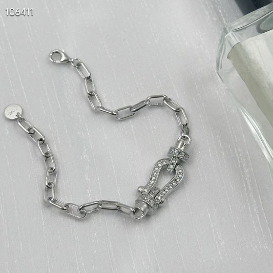 小丞飾 馬蹄扣鑲鑽手鍊 輕奢精緻時尚百搭 $1090 #160