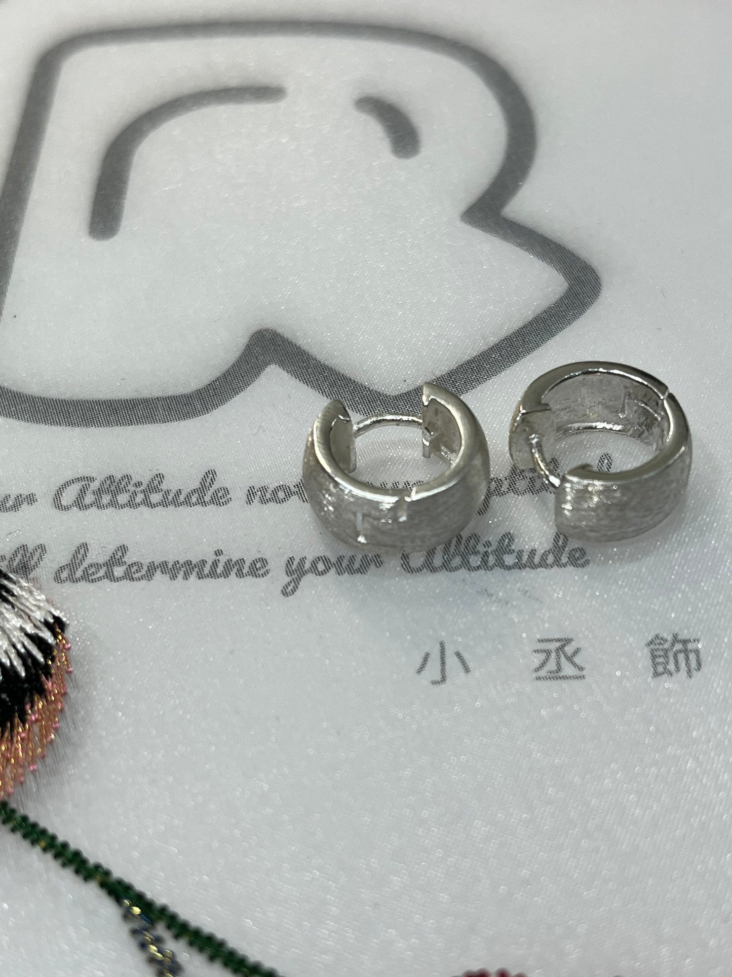 小丞飾 拉絲厚度6.5mm耳圈 圈口9mm $390 #136