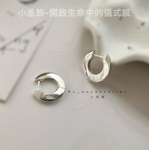 圓盤超好看易扣耳環 $590 #69