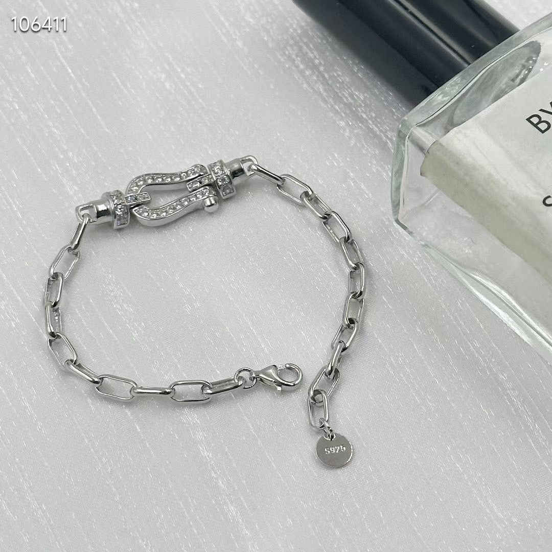 小丞飾 馬蹄扣鑲鑽手鍊 輕奢精緻時尚百搭 $1090 #160