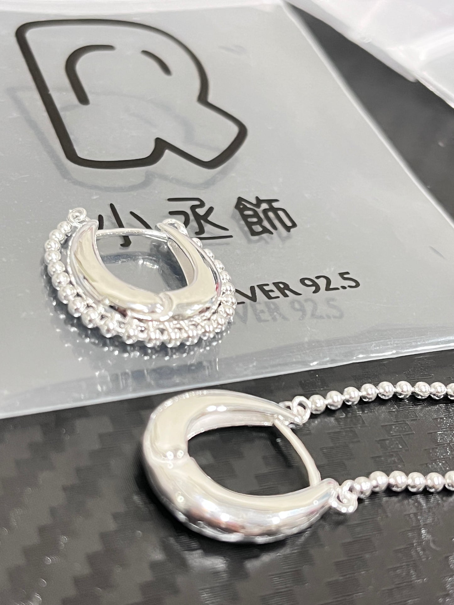 小丞飾
質感滿分💯韓國🇰🇷橢圓馬蹄雙層珠珠軟鏈耳扣 $890 #E08301
8mm*13mm