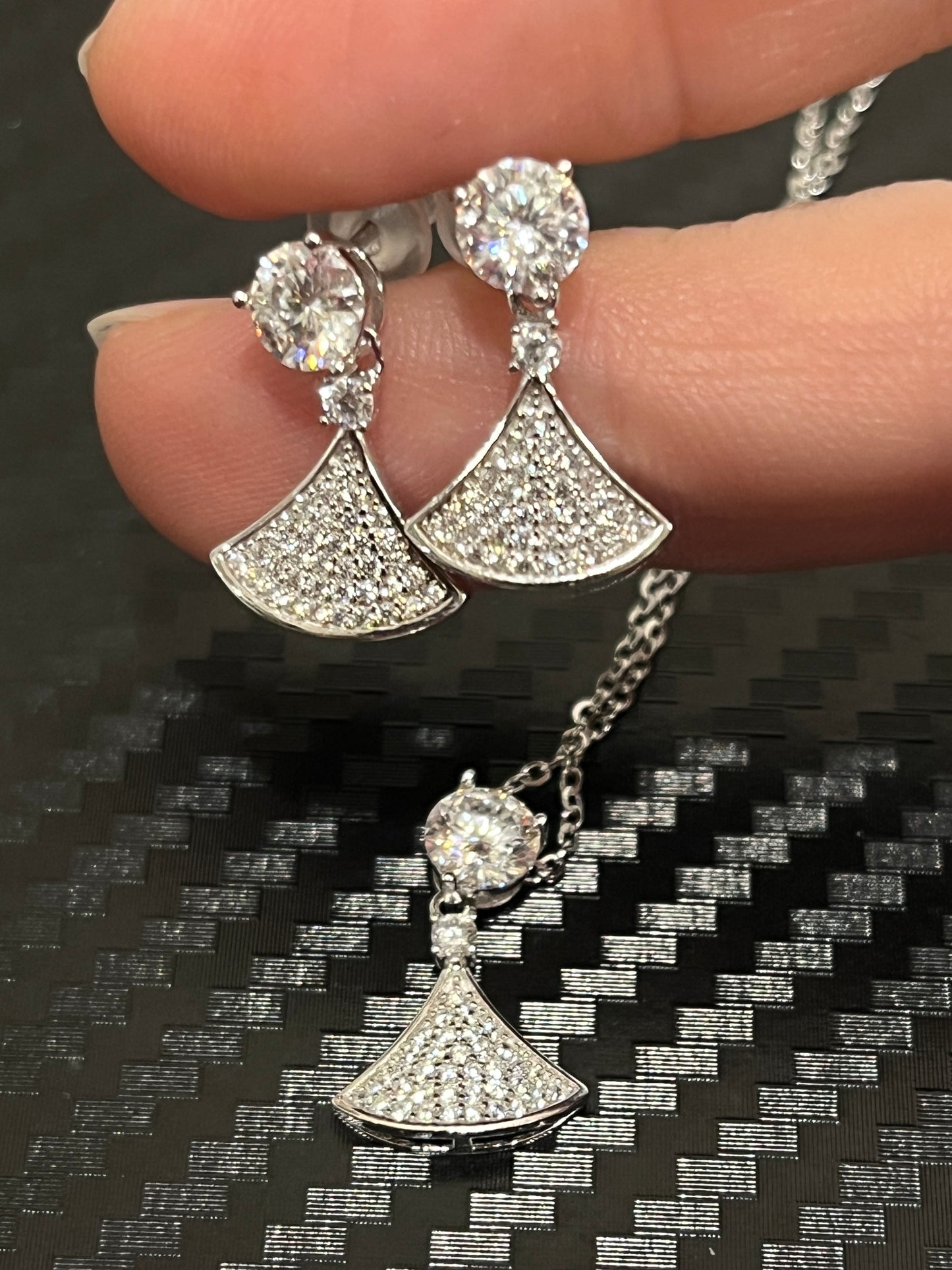 小丞飾-莫桑鑽50分 扇形莫桑項鍊耳環套組 E6031414