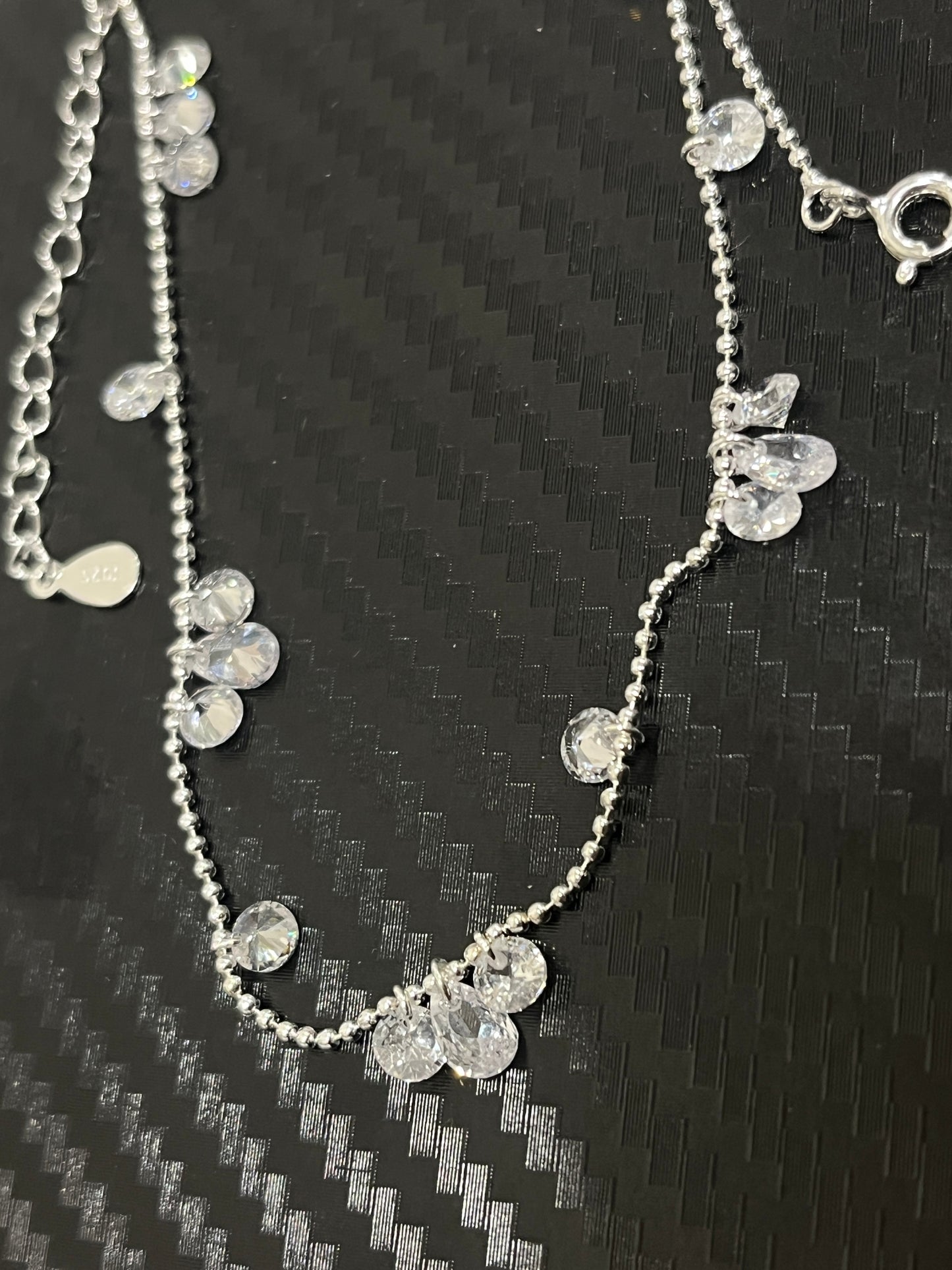 小丞飾 韓國製造
無敵氣質款珠珠小鑽水滴氣質短鍊
$990 40+5公分
N601235