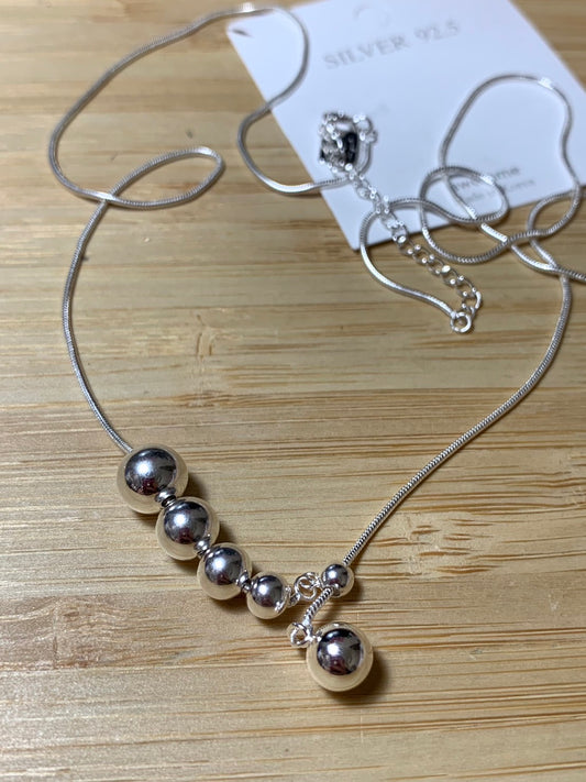 小丞飾 韓國製造
漸層珠抽拉項鍊 可變成Y字鍊 $1290 現貨一條 銀色款 #62