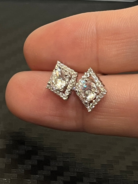 小丞飾-莫桑鑽50分-方塊♦️菱形耳環。E6031401