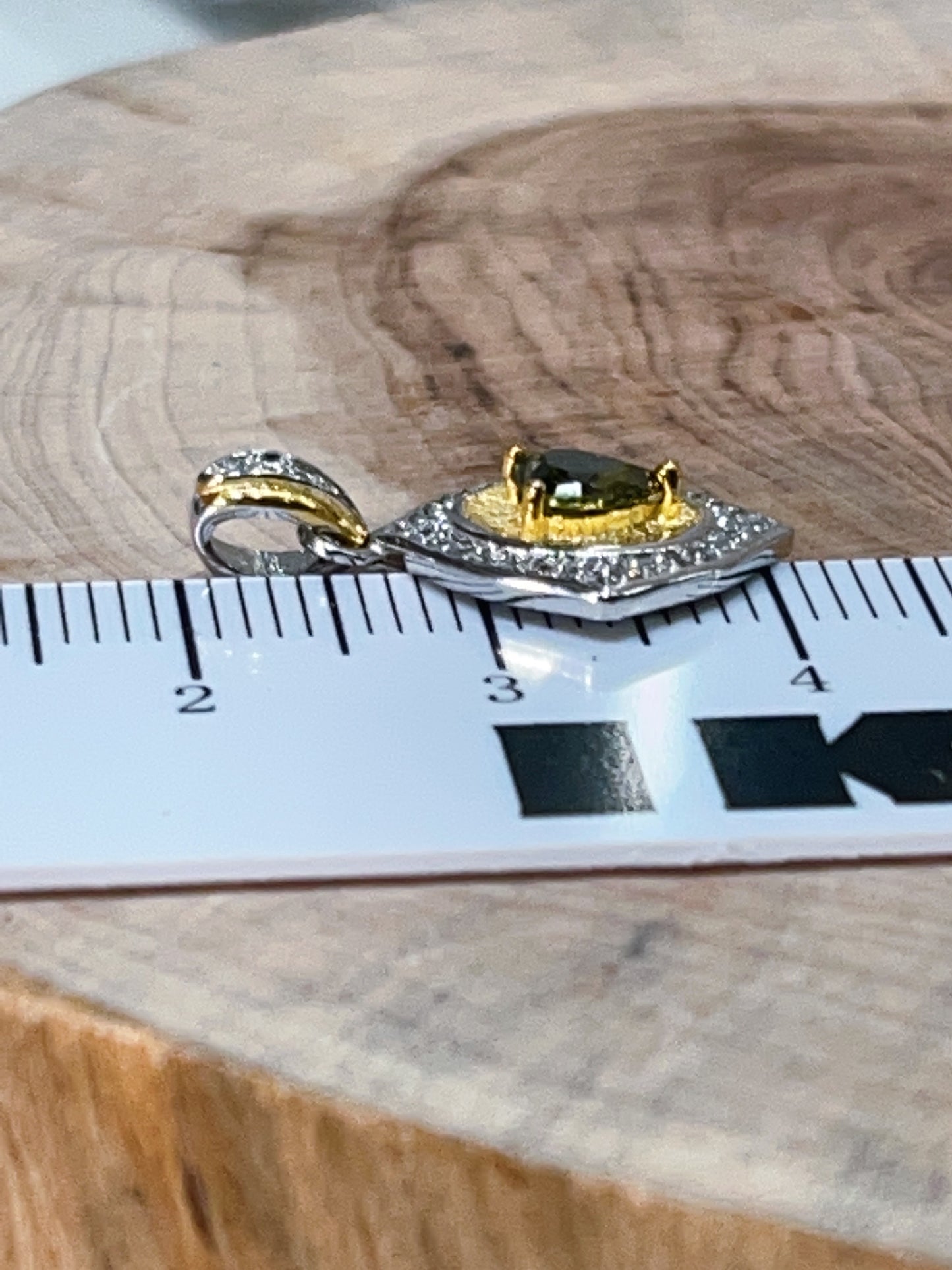 小丞飾 菱形綠愛心墜子 扣頭2*4mm $190 #27