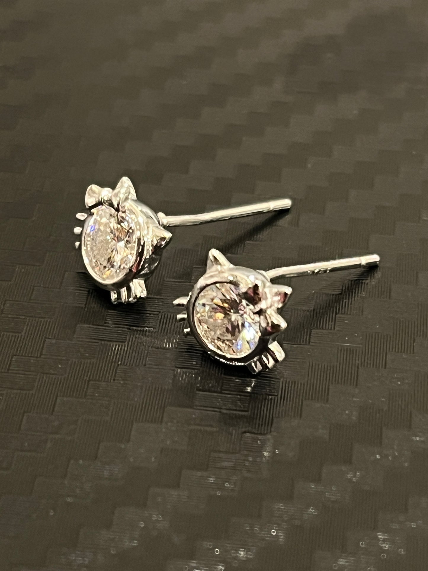 小丞飾-莫桑鑽50分-可愛蝴蝶結🎀貓咪耳釘 E6031406