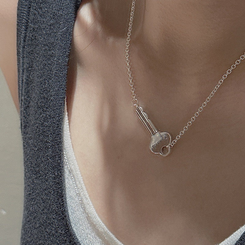 小丞飾_S925純銀小花鑰匙鏈韓國風簡約韓系項鍊
$1290
47+2公分
#1031-5N