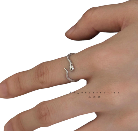 神秘彎曲蛇戒 #423