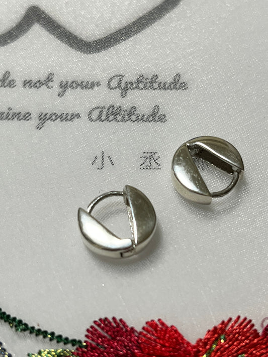 小丞飾品 韓國製造 角度圓形耳扣 $790 圈口約9mm #106