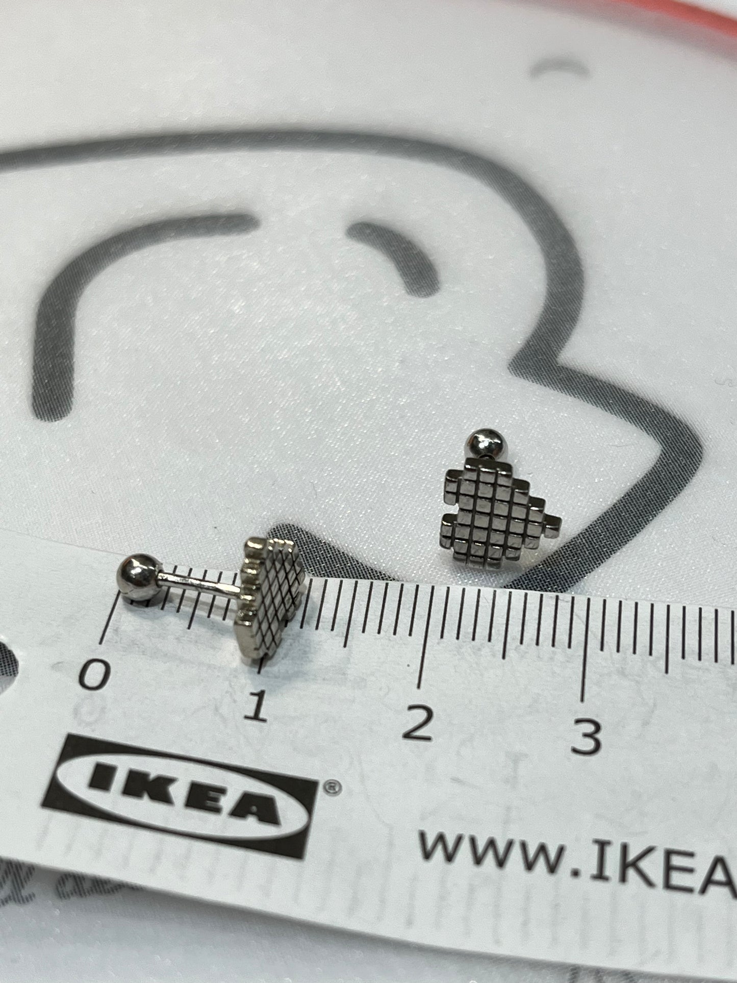 小丞飾 格紋愛心俏皮轉珠耳環 珠珠3mm 耳針 7mm $220 #135
