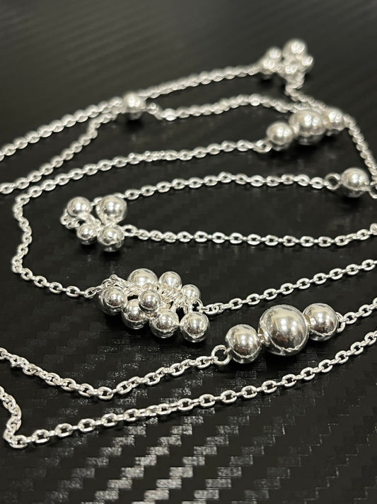 小丞飾
個性韓國百搭流行葡萄銀珠長鏈
總長96公分
適合雙層佩戴超好看
$2990 N602073
