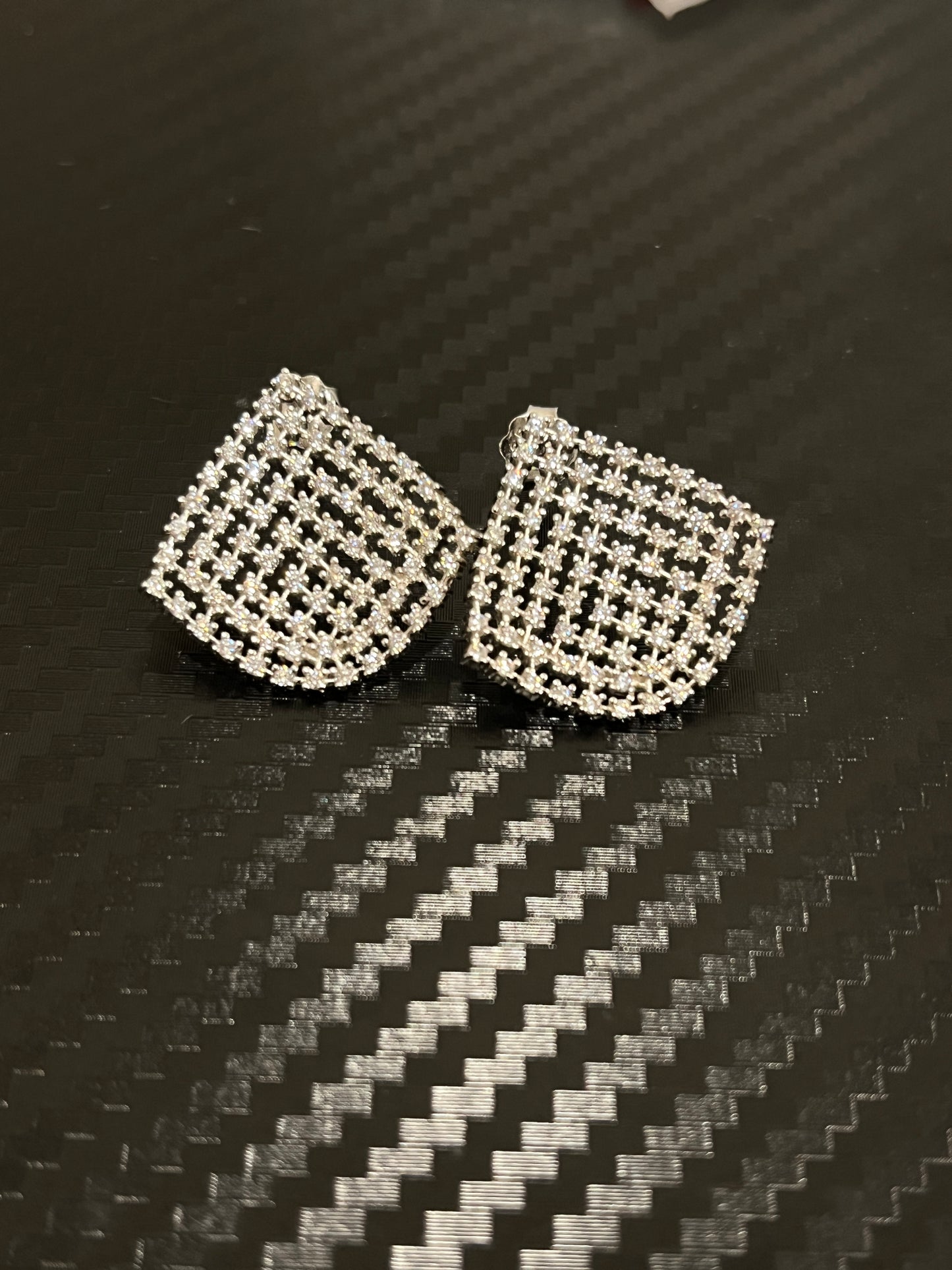 小丞飾-莫桑鑽-片裝扇形耳釘 上耳超美!E6031407