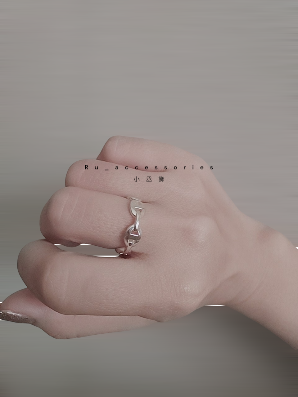 亮銀橢圓經典豬鼻開口戒 #101