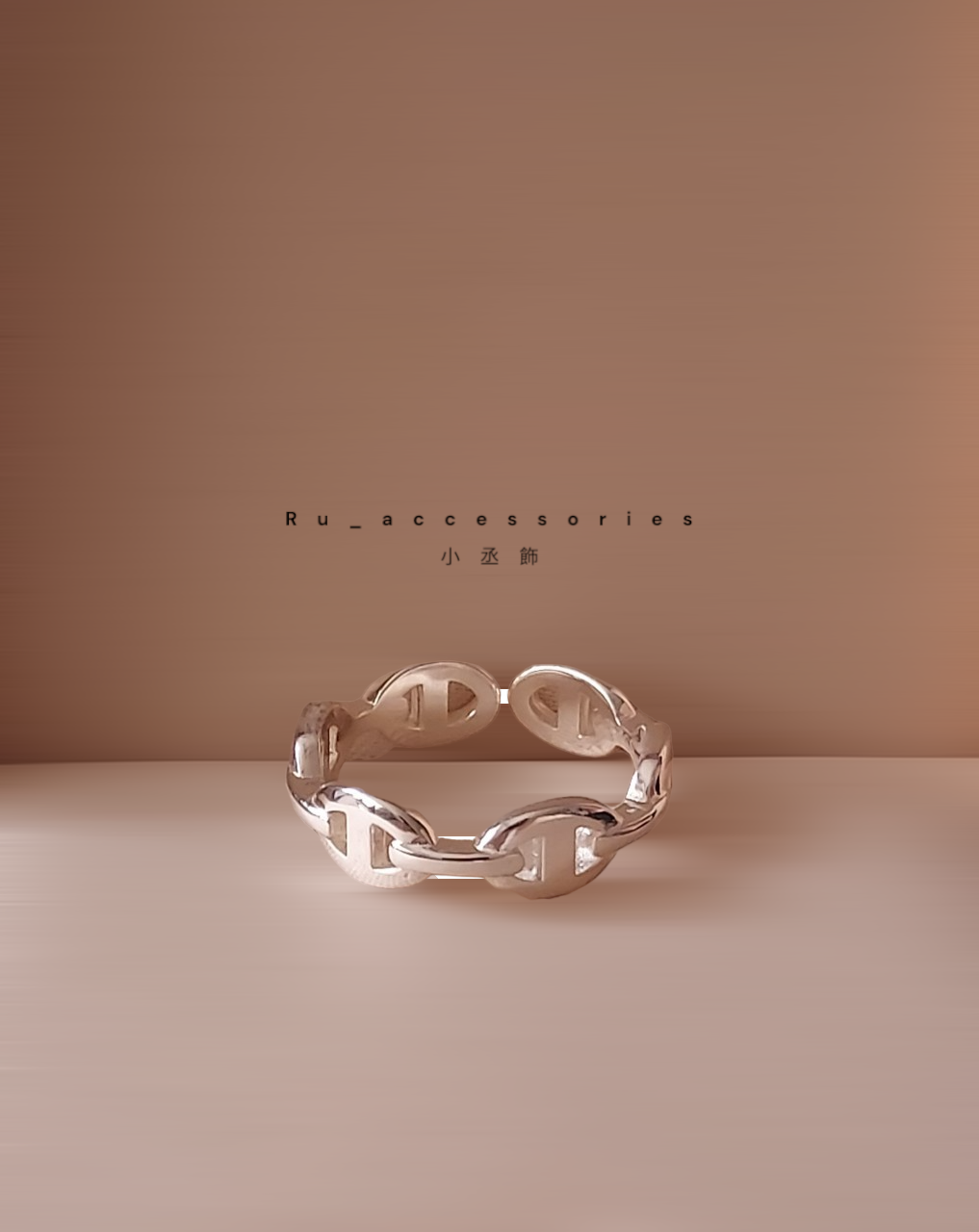 亮銀橢圓經典豬鼻開口戒 #101