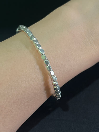 小丞飾
方塊石頭銀塊彈力繩手鏈 
$890 -適合14-17手圍佩戴 #B601043