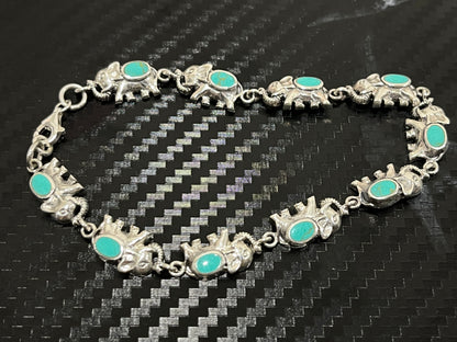 小丞飾 泰國純銀礦石大象手鏈 $1690  大象手鏈男女都適合 ，總長19公分，小手圍可以客製化拿幾顆大象-  #B601025 
藍色藍松石
黑色黑瑪瑙
白色白玉髓 
紅色紅碧玉
七彩鮑魚
綠藍綠松石