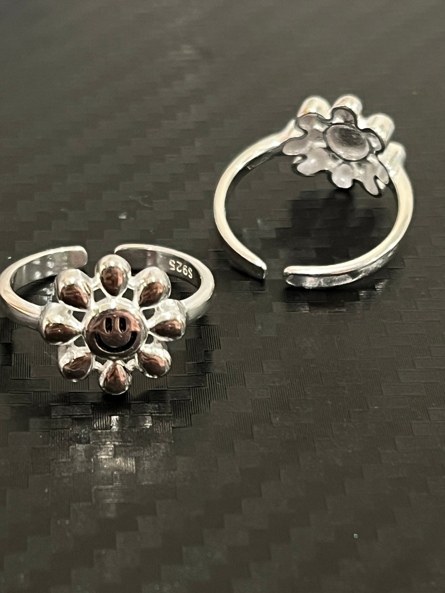 小丞飾
太陽花🌻微笑開口戒指
$590   R601116