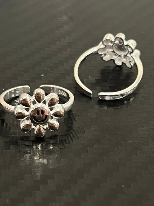 小丞飾
太陽花🌻微笑開口戒指
$590   R601116