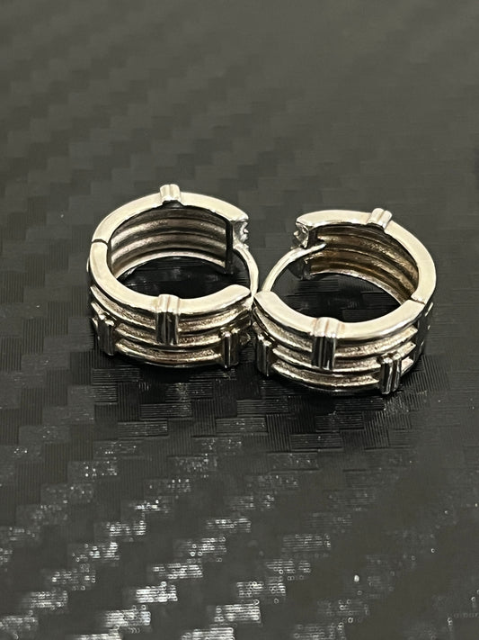 小丞飾
個性造型線條耳扣 內圈10mm
$490 #R601023