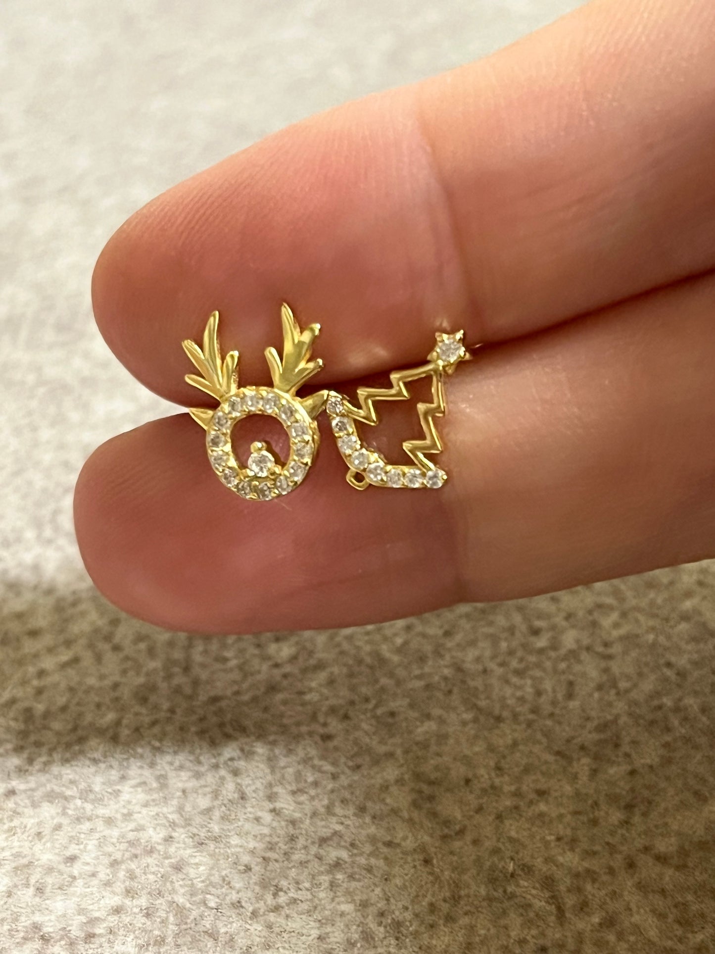 黃金色 AB 款聖誕樹麋鹿耳釘 #42