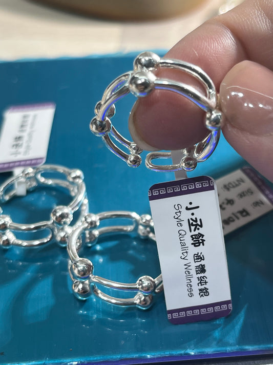 小丞飾 通體純銀馬蹄開口戒 銀色 R1001 ，4.2克 ， $360