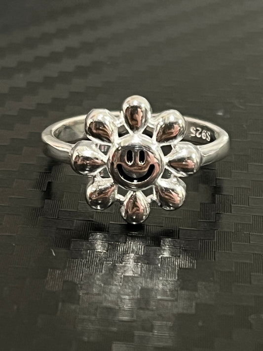 小丞飾
太陽花🌻微笑開口戒指
$590   R601116