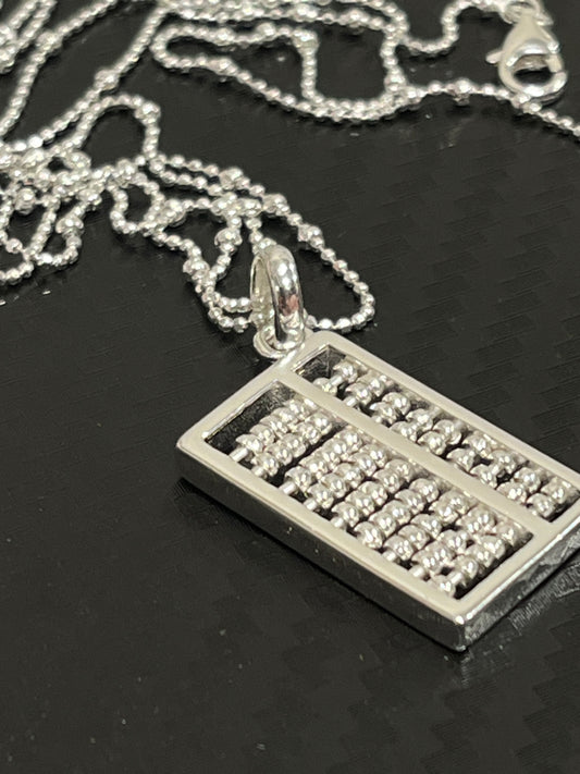 小丞飾
112公分 超美雙層疊戴設計算盤🧮珠珠項鍊 搭配超美仙女鍊
算盤珠每個都可以轉動
$1990   N601172