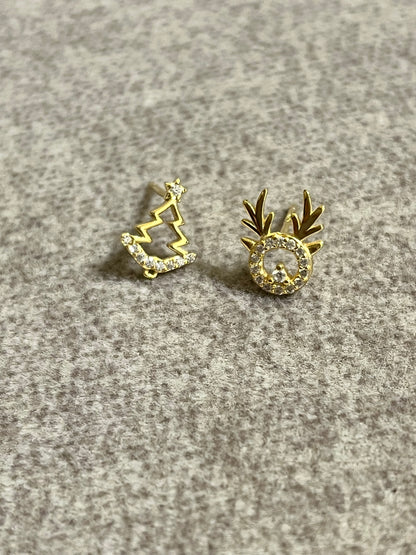 黃金色 AB 款聖誕樹麋鹿耳釘 #42