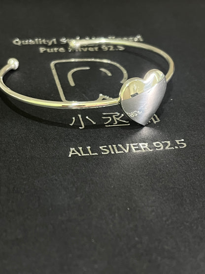 小丞飾
愛心弧面開口手環 $1190   #B601041