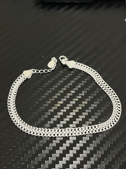 小丞飾
寬版雙層古巴亮銀手鍊
16+3公分
$990   B602071