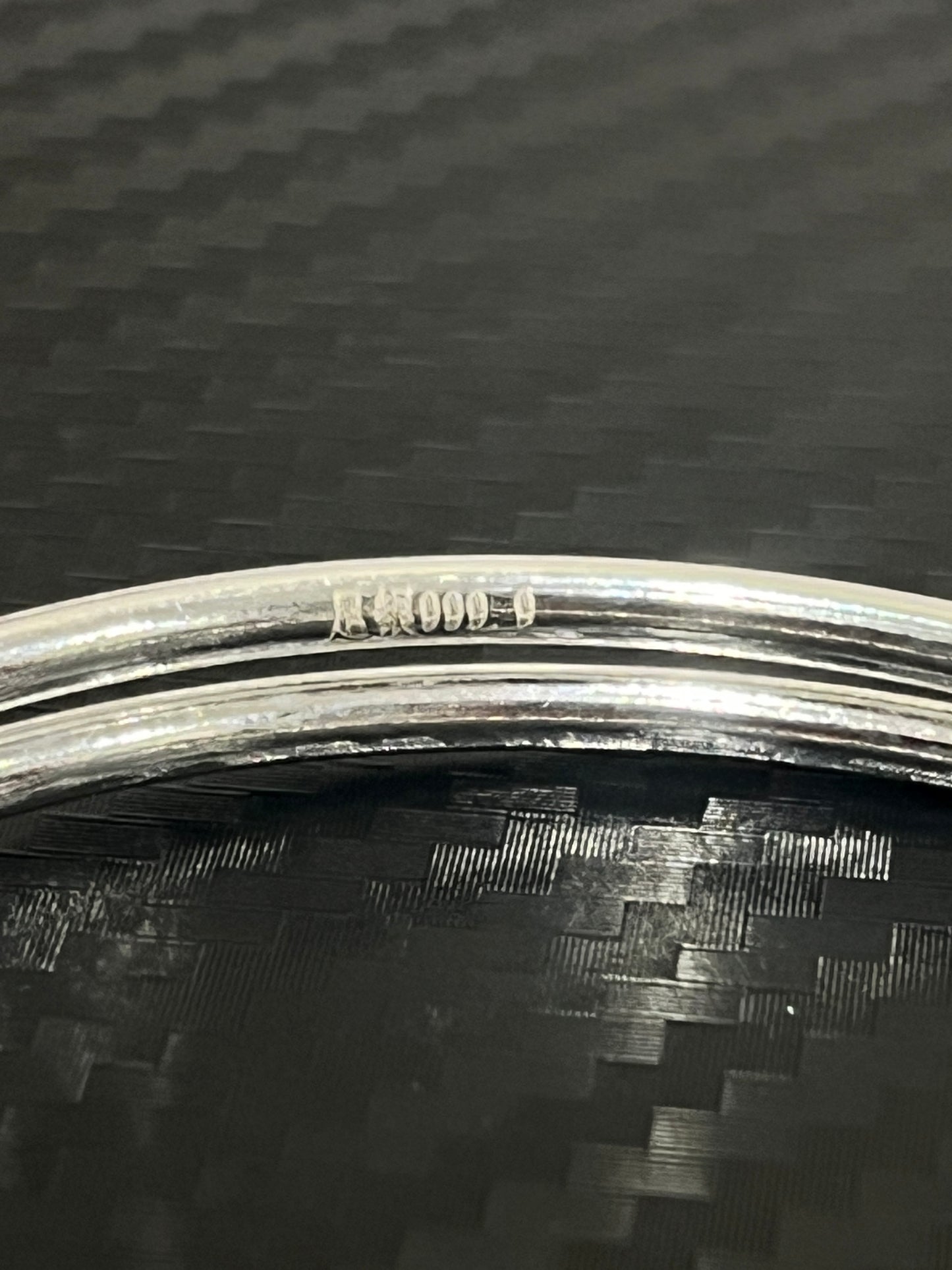 小丞飾
磨砂亮珠 閉口式調節式手環 999足銀
$2190  #B6010211