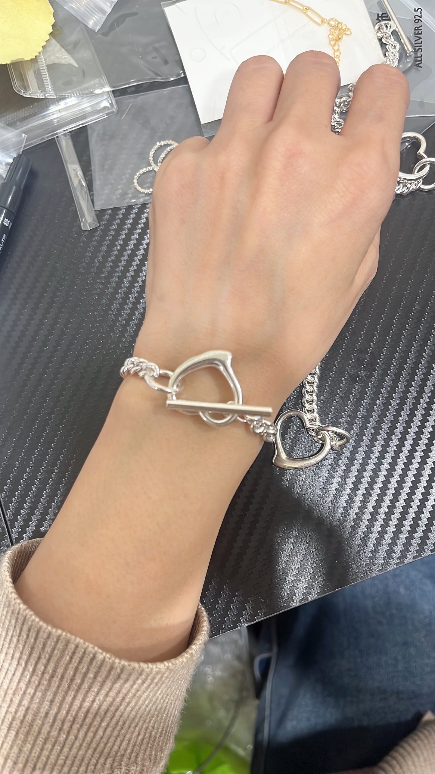 小丞飾
厚版愛心💗OT古巴手鏈
16公分 -$2790
18公分-$2990。 #B601028