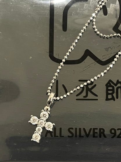 小丞飾 閃珠切割圓珠十字架項鍊 40+5公分 $890。#N601031