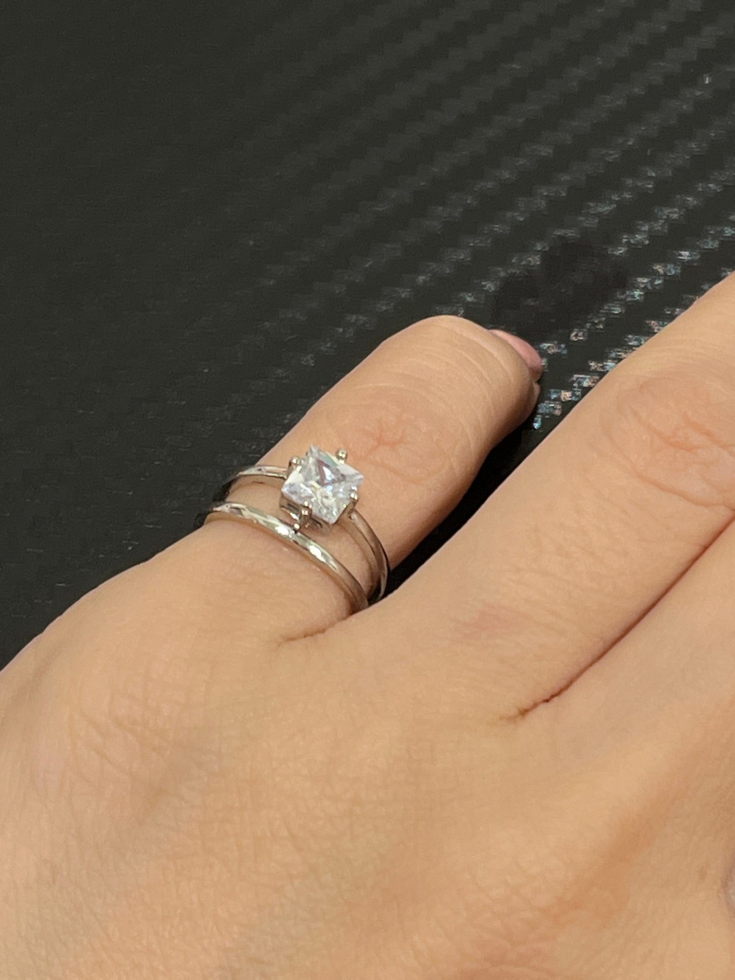 小丞飾
雙層鑲嵌戒指尾戒
$390    #R601111