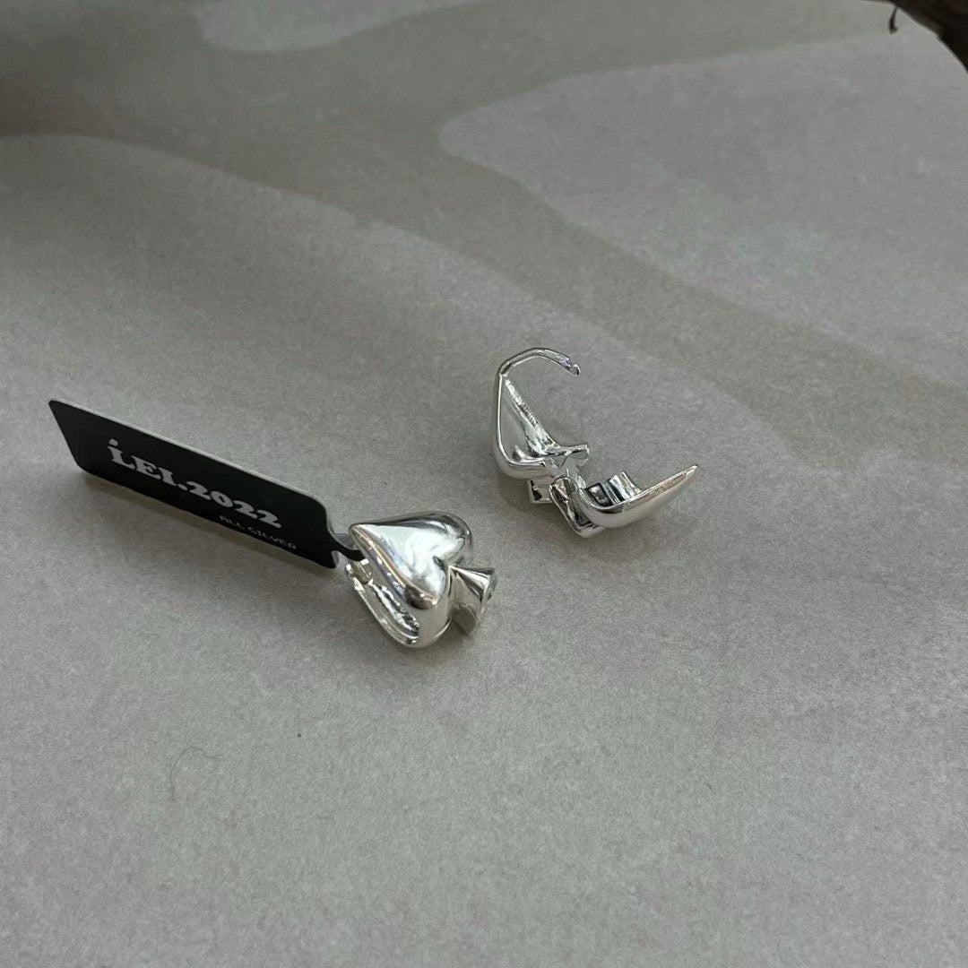 小丞飾 韓國製造
可愛的黑桃心耳扣  #100
$790