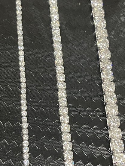 小丞飾
簡約滿鑽氣質典雅手鍊 17+3公分 B6061319
1mm $790
2mm $890
3mm $990 

也有同款腳鏈喔 A6061302
2mm 腳鏈 21+5公分 $990
