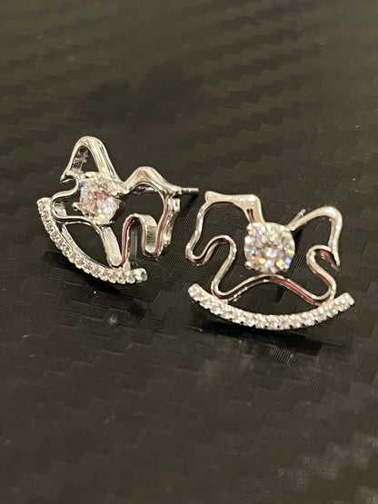 小丞飾-莫桑鑽30分 閃鑽木馬耳環 E6031403