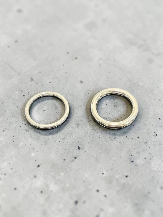 小丞飾
百搭款寬版定圍素戒 R6070502
2mm 港碼10號 /12號 
3mm 港碼10號/12號