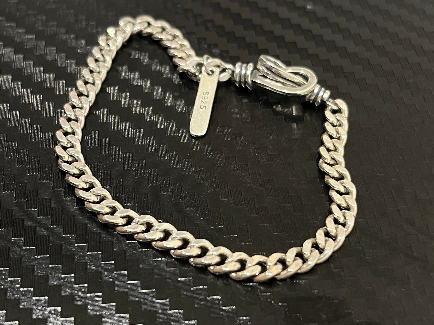 小丞飾
復古魚鈎古巴手鏈
總長16公分
$990    #B601026