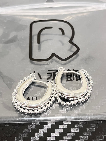 小丞飾
質感滿分💯韓國🇰🇷橢圓馬蹄雙層珠珠軟鏈耳扣 $890 #E08301
8mm*13mm