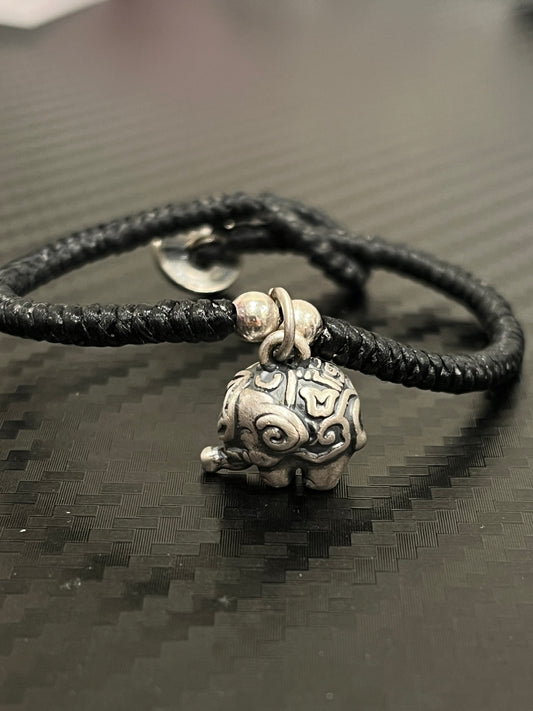 小丞飾
復古招財進寶黑色蠟繩大象手鏈
$990
16公分 -適合14-15公分手圍佩戴 
18公分-適合15-17手圍佩戴  B601118