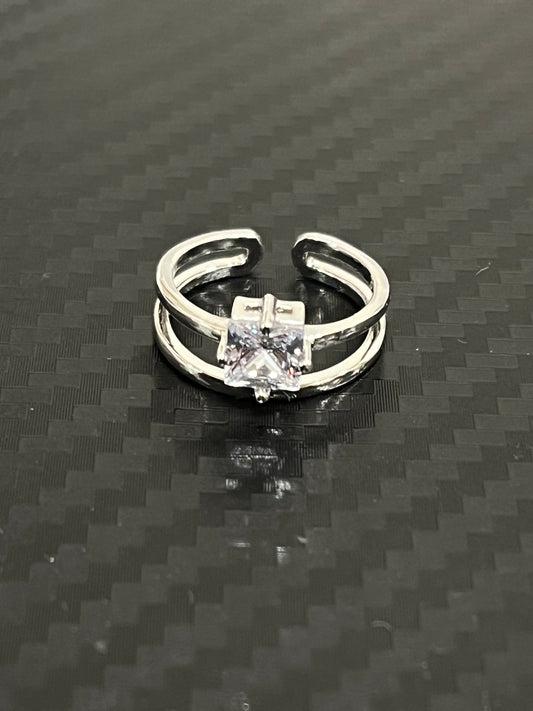 小丞飾
雙層鑲嵌戒指尾戒
$390    #R601111