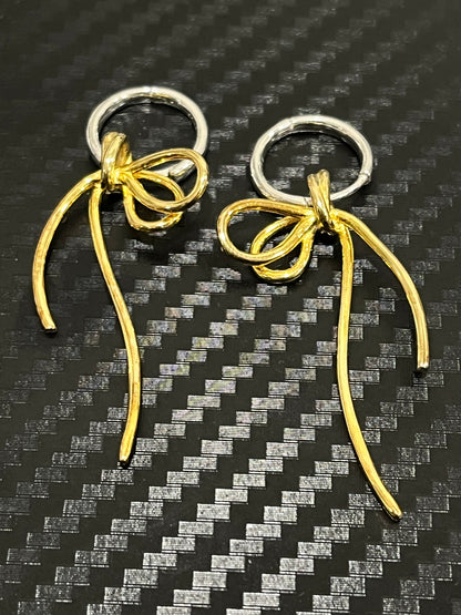 小丞飾
撞色蝴蝶結長墜耳扣
$990。R602072