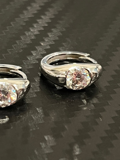 小丞飾-莫桑鑽50分 簡約圓弧百搭莫桑耳扣 內直徑10mm E6031409