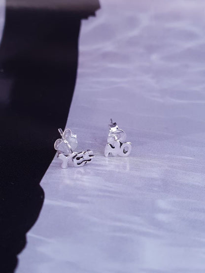 小丞飾 韓國製造韓國真的可愛無法擋平價 Yes or No 字母耳釘$190 #64