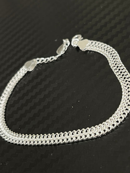 小丞飾
寬版雙層古巴亮銀手鍊
16+3公分
$990   B602071