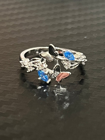 小丞飾
唯美浪漫藍鑽飛蝶前開口戒
$460   R601117