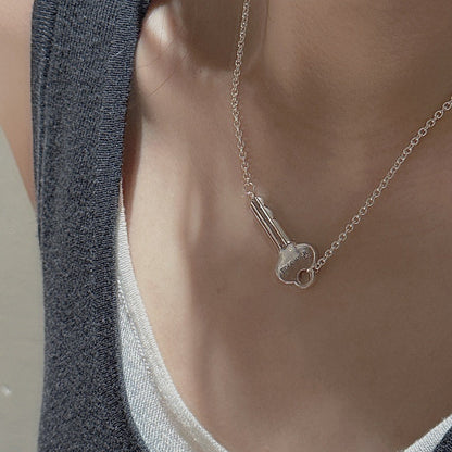 小丞飾_S925純銀小花鑰匙鏈韓國風簡約韓系項鍊
$1290
47+2公分
#1031-5N