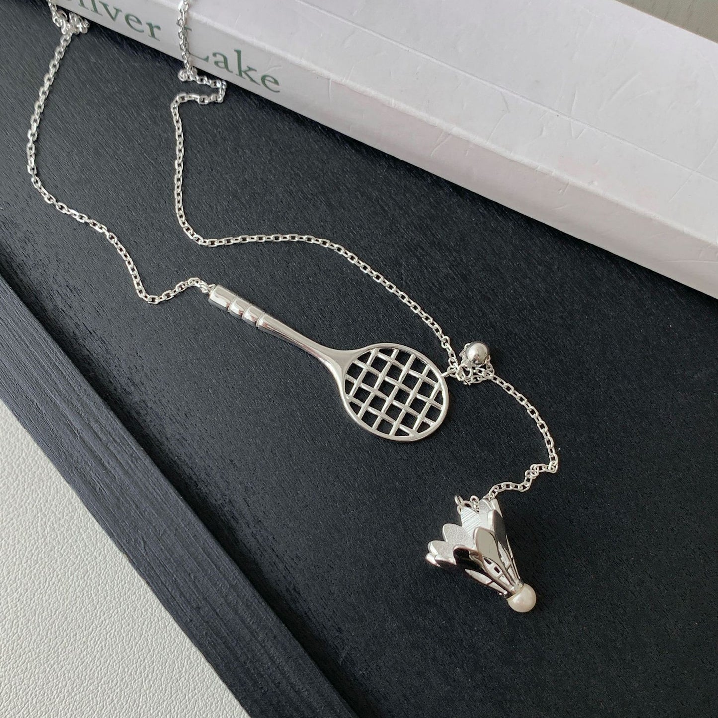 小丞飾
S925純銀羽毛球拍抽拉項鍊女韓國小眾設計高級感復古小紅書鎖骨鏈 
羽球🏸的頭是珍珠喔 很可愛 
50+3+3公分
$1490   N601035